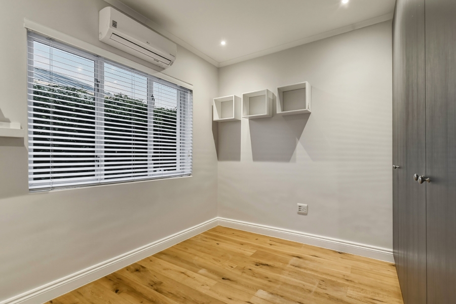 5 Bedroom Property for Sale in Southfield Western Cape